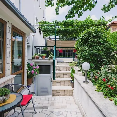 Apartman Marjan Hill 3-br Apt,5 Guests Private Garden Near *