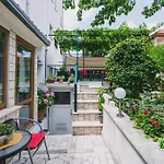 Apartamento Marjan Hill 3-br Apt,5 Guests Private Garden Near *