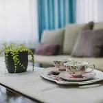 Marjan Hill 3-br Apt,5 Guests Private Garden Near