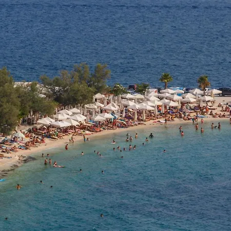 Marjan Hill 3-br Apt,5 Guests Private Garden Near Lägenhet Split