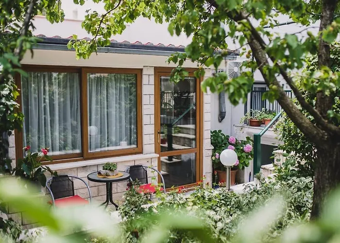 Lägenhet Marjan Hill 3-br Apt,5 Guests Private Garden Near *